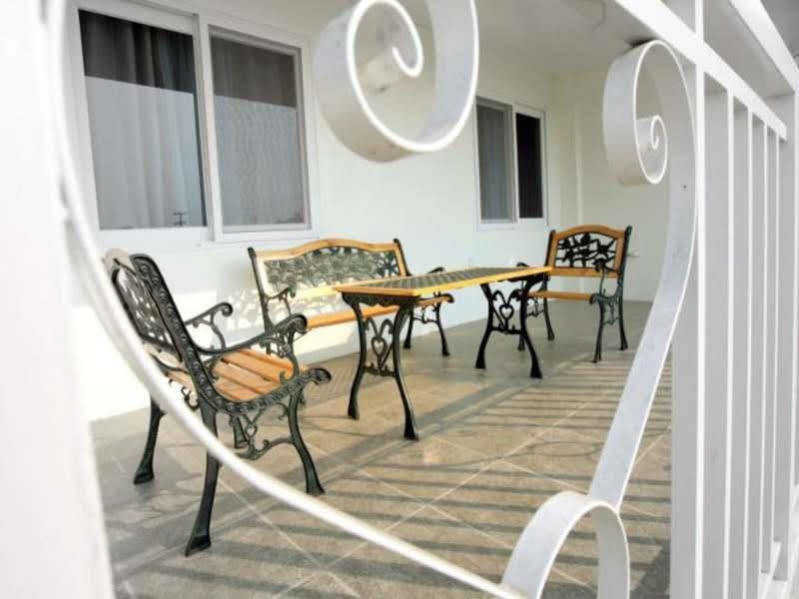 Forest View Leisure Residences オロンガポ エクステリア 写真